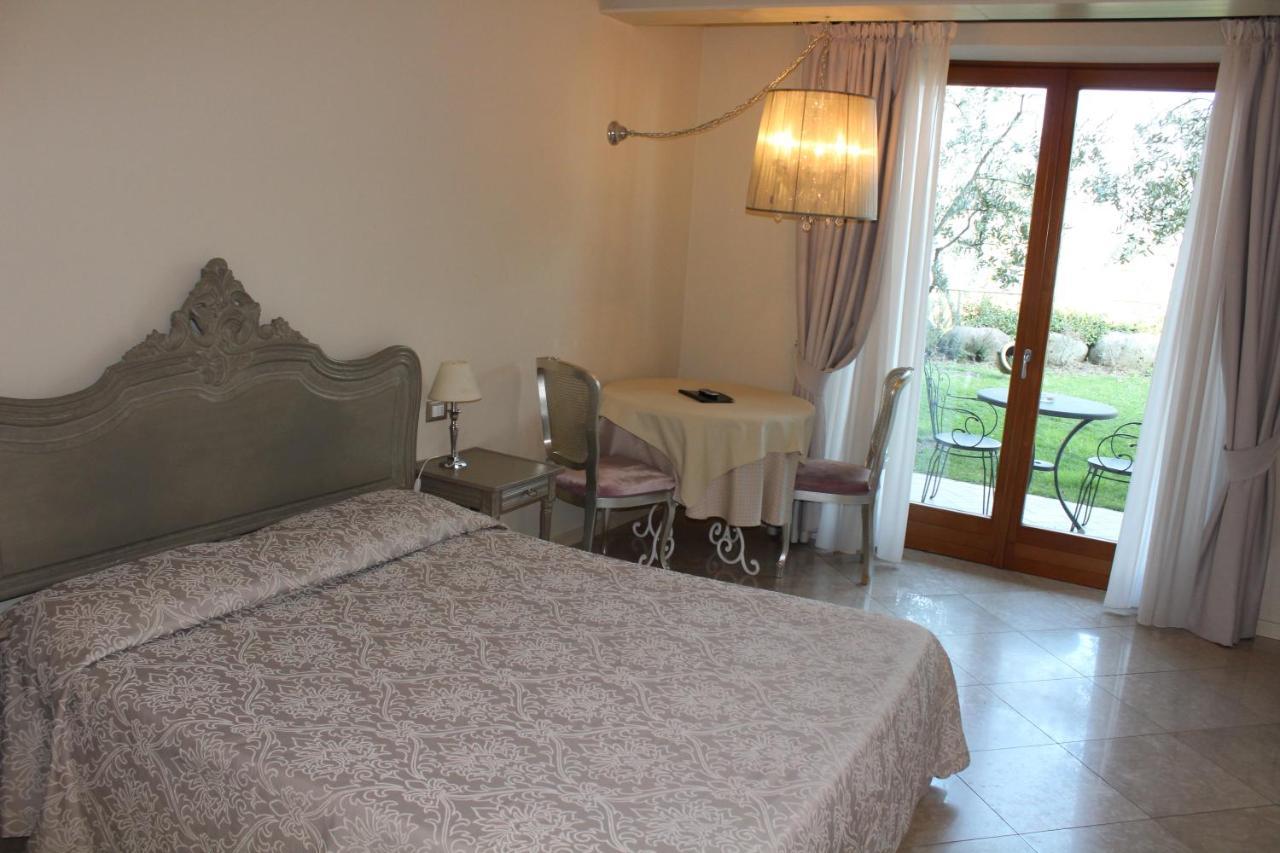 Villa Elite Resort Лимоне-суль-Гарда Экстерьер фото