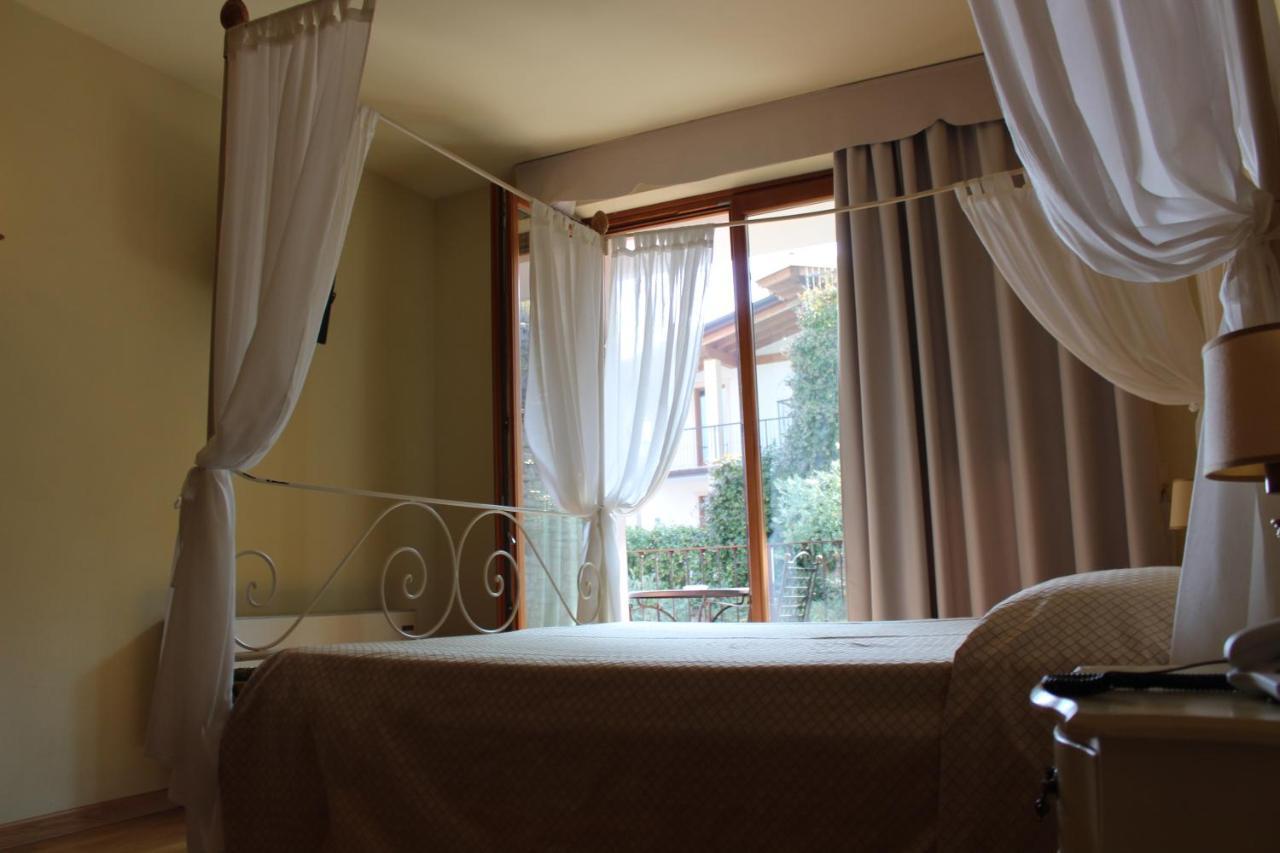Villa Elite Resort Лимоне-суль-Гарда Экстерьер фото